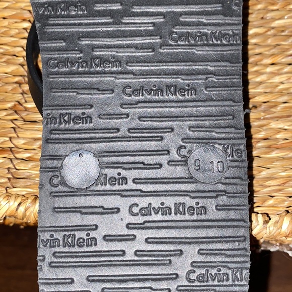 Calvin Klein Sarmine Sandal Black/Pink Logo - Picture 10 of 10